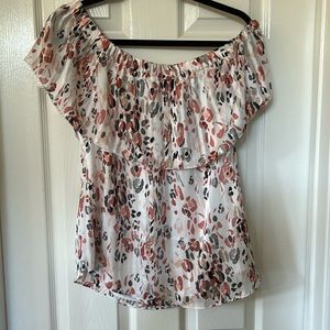 WHBM off the shoulder cheetah print top in neutral colors W/ gold threading sz 6